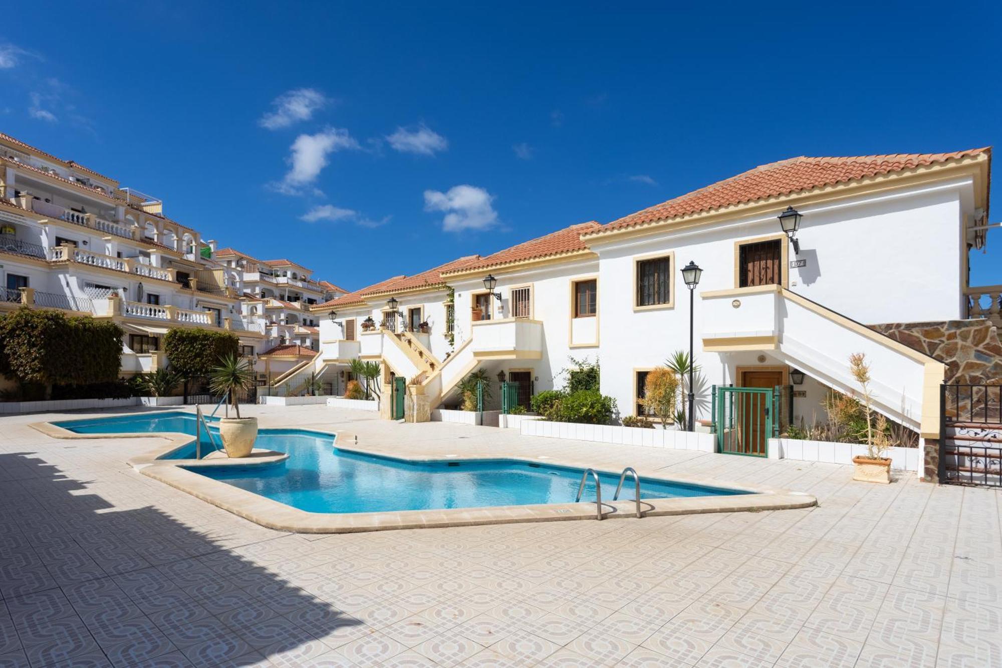 Seaescape With Ocean, King Size Bed, Wifi, Smart Tv, Free Parking 2 Pools Access Costa Adeje (Tenerife)
