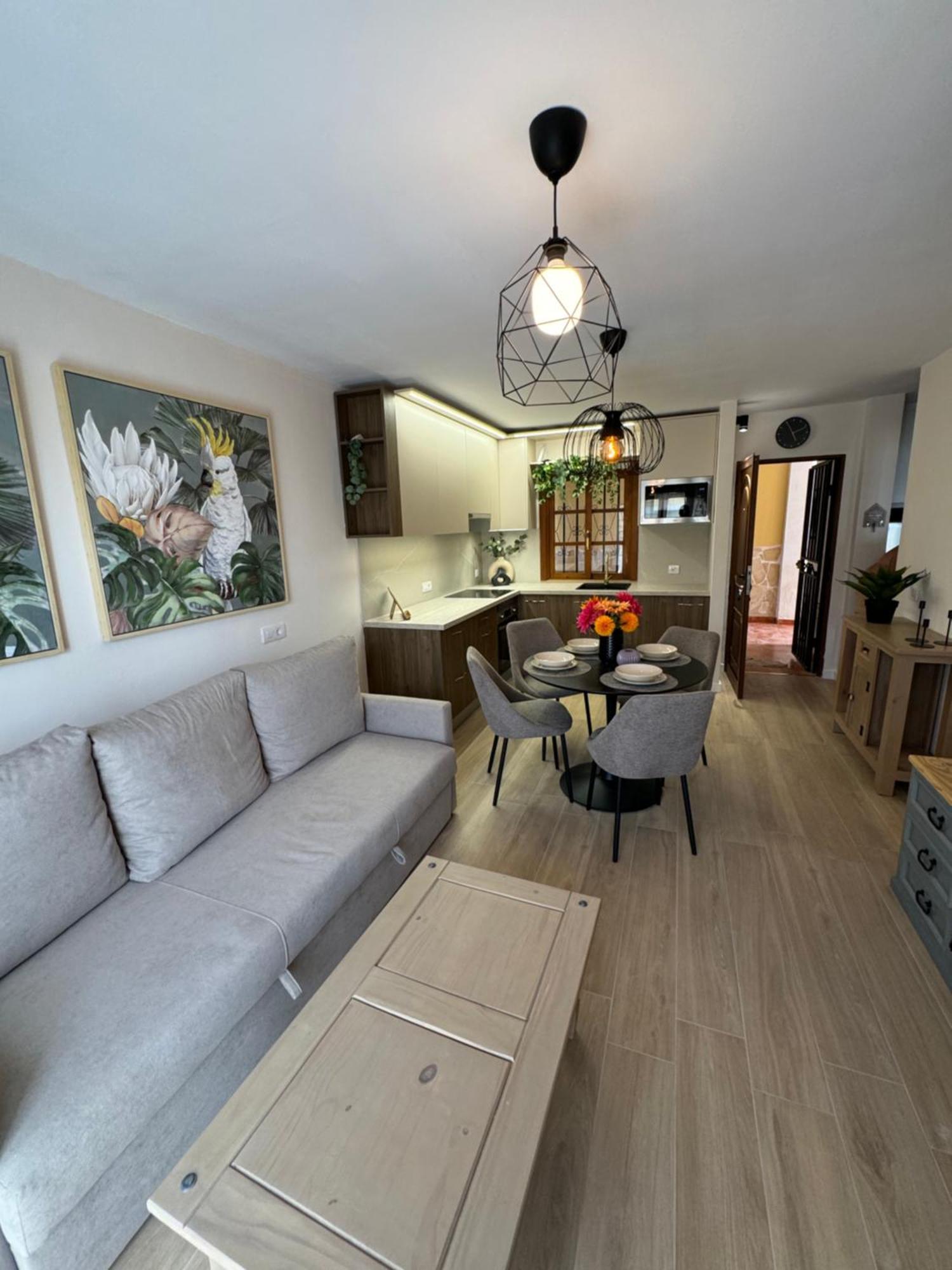 Appartement Seaescape With Ocean, King Size Bed, Wifi, Smart Tv, Free Parking 2 Pools Access *